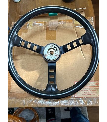DATSUN レプリカ ステアリング ハンドル・ホーンパット付き ダットサン コンペ レプリカ ステアリング【ホーンボタン/パッド