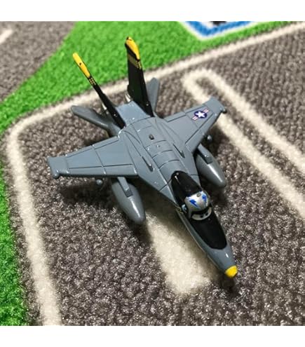 トミカ　プレーンズ　大きなコレクションシップ　航空母艦フライゼンハワー Amazon | トミカ プレーンズ 大きなコレクションシップ 航空母艦