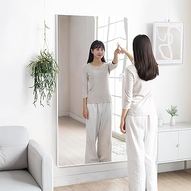 美しいスノードーム♡うっとりいつまでも見られます　MESSIKA大きめ鏡張り✨️ 美しいスノードーム♡うっとりいつまでも見られます MESSIKA大きめ鏡