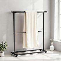 Amazon.co.jp : TTWO バスタオル掛け バスタオルハンガー 約