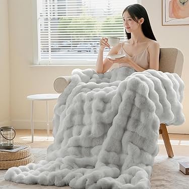 Amazon.co.jp 最新リリース: ブランケット・毛布 の新着