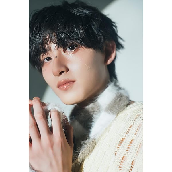 【匿名配送】井内悠陽 カレンダー サインなし WASフェス　ハーフブロマイド Amazon.co.jp: 井内悠陽カレンダー 2025.04-2026.03
