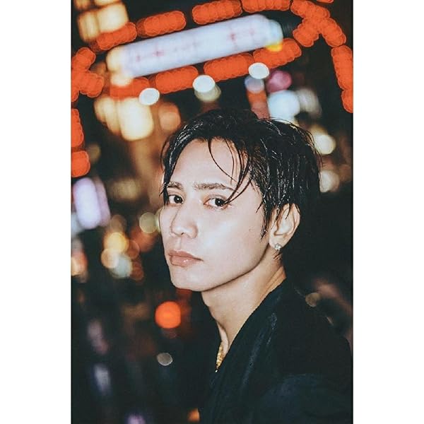 Amazon.co.jp: 光と影 神谷健太1st写真集 : 神谷 健太: 本