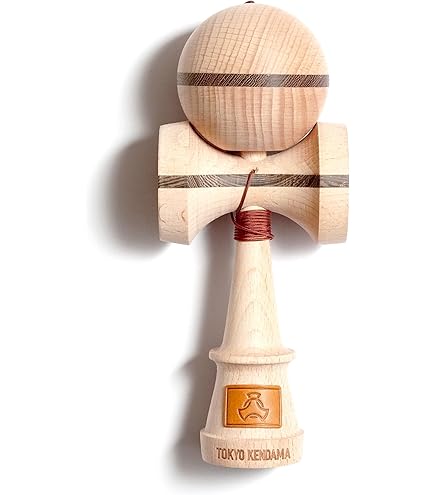 けん玉　ザック・マグナソン プロモデル v3 - ルナシェイプ - 10周年記念 Amazon | けん玉 KENDAMA USA ザック・マグナソン プロモデル 10周年