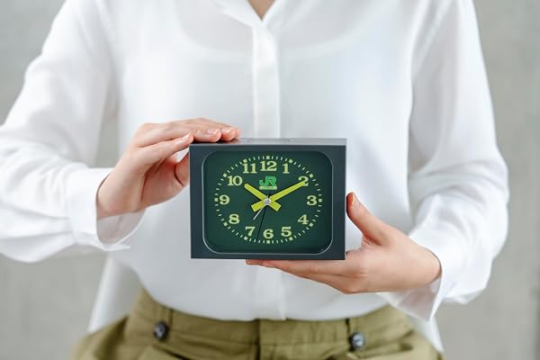 JR東日本版　みどりの駅時計BOOK2　暗闇で光る！ 蛍光色Ver. (TJMOOK)