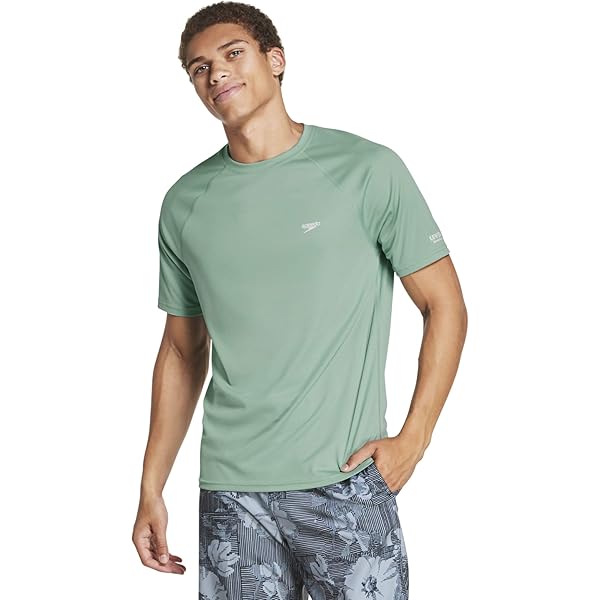 Speedo メンズ UVスイムシャツ　半袖 Amazon.co.jp: Speedo Men's Uv Swim Shirt Basic Easy Short