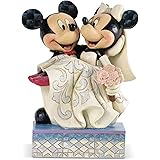 Amazon ディズニー トラディション Enesco Disney Traditions 置物 フィギュア ミッキー ミニー キッシング Mickey And Minnie Mouse Kissing 並行輸入品 フィギュア ドール 通販