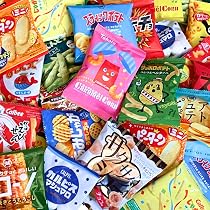 ここ‼️食品、お菓子チロルチョコ、柔軟剤等の詰め合わせ 食品