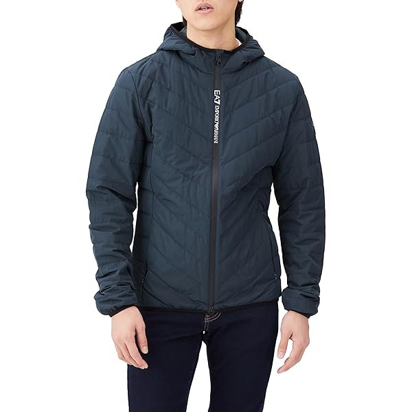 EMPORIO ARMANIグレー ジャケット メンズ エンポリオ アルマーニ】2022年秋冬メンズコレクションのキーカラー