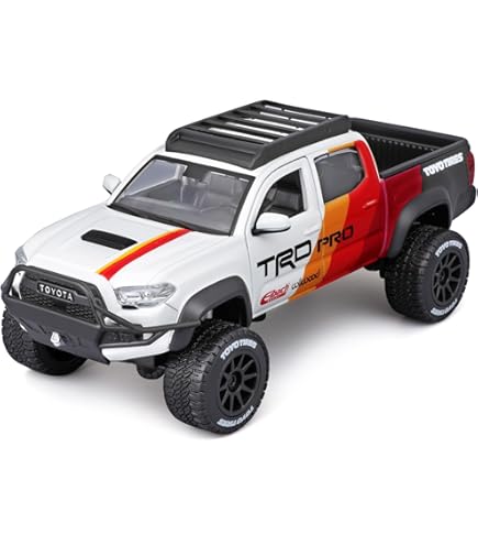 Amazon | Maisto 1:27 SE 2023 Toyota Tacoma TRD Pro。 | ミニカー