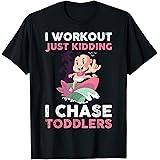 私は冗談でトレーニングをしています。 ベビーシッター Tシャツ
