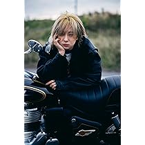 Amazon.co.jp: 伊澤彩織PHOTO BOOK PLAYer 1 : 伊澤彩織: 本