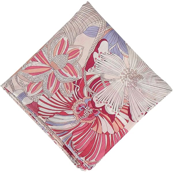 リバティファブリック　ちょっと大きめハーフハンカチ　ハンドメイド リバティファブリック ちょっと大きめハーフハンカチ ハンドメイド