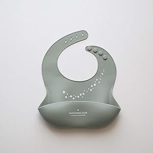 kawaiiZOU 食洗機で洗えるシリコンビブ お食事エプロン オリーブ 離乳食エプロン 持ち運び可能 保育園 よだれかけ