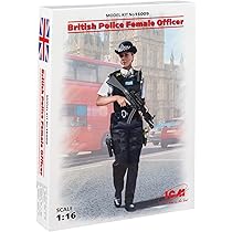 Amazon | ICM 1/16 イギリス女性警察官 プラモデル 16009