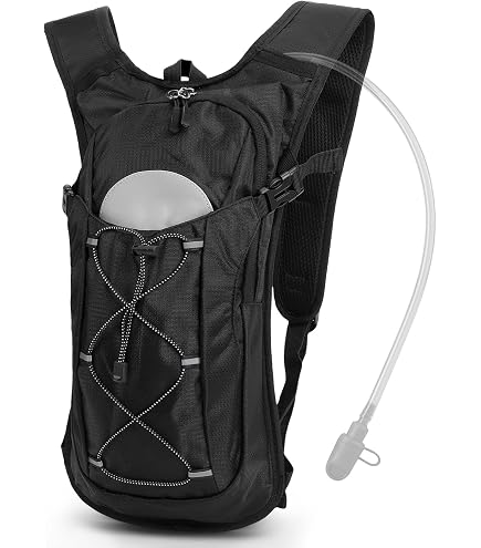 バックパックFox Oasis Hydration 6L、黒。 Fox Oasis 6L Hydration Backpack + 2L Bladder Black : Amazon.com.au