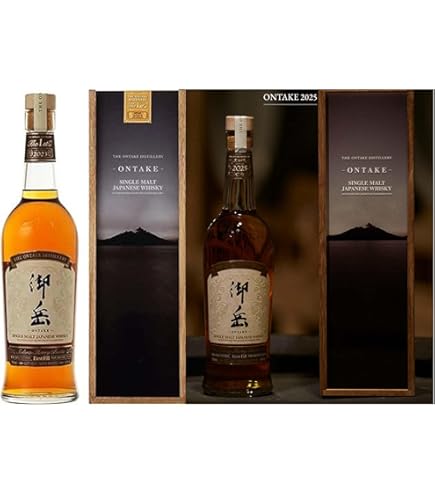 Amazon.co.jp: 御岳 2025 JAPANESE SINGLE MALT WHISKY [700ml 43% 箱