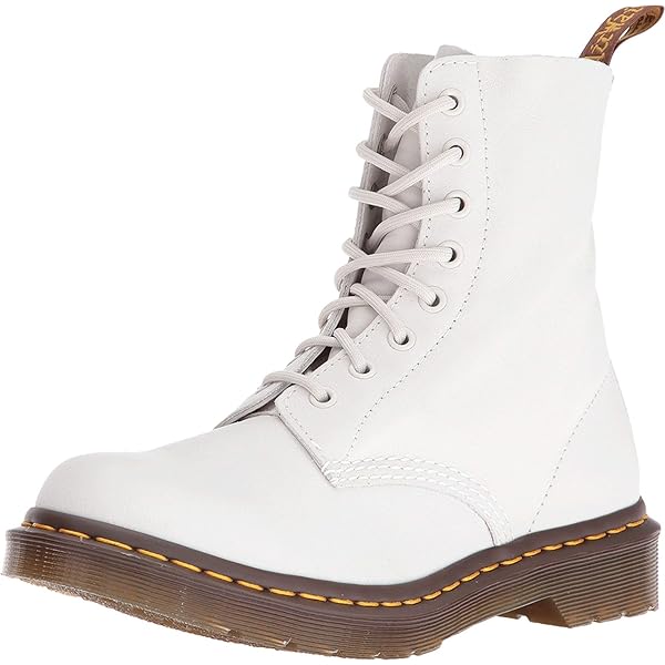 Amazon | Dr. Martens レディース Luana, ホワイトTランパー