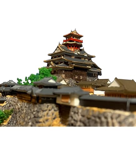 岐阜城ジオラマ，完成品 Yahoo!オークション - ジオラマ-秋の岐阜城ー完成品