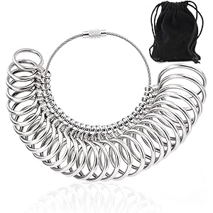 リングゲージ 【 日本標準規格 1号-28号まで測定可能!】 指輪サイズゲージ (収納ポーチ付き) 『 リング 指輪 の サイズ 計測 アイテム !』 指輪ゲージ (プロ仕様) アクセサリー ツール 指輪のサイズの測り方 ジュエリー 【 家族 恋人 友人 に プレゼント する際に】 リングストッパー ギフト 記念日 贈り物 【Willget】