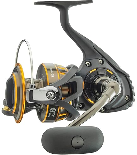 Amazon | Daiwa BG スピニングリール 2000 ブラック | ダイワ