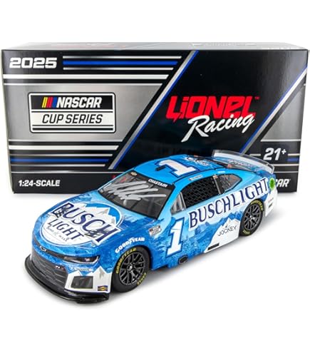 Lionel Racing Kyle Busch #18 M&M's 2016 Toyota Camry NASCAR