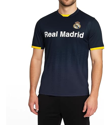 BANDAI Figure Eleven Force Bus Real Madrid Club de Football - Objets de collection pour exposition - Idée cadeau - Jouets pour enfants et adultes - Fans De Football EF16256