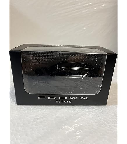 Amazon.co.jp: 1/30 トヨタ 新型クラウンエステート HEV カラー