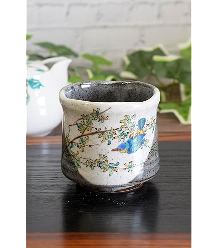 Amazon | 中村陶志人 九谷焼 湯呑み 雪二雀図 T-242 JAPAN KUTANI