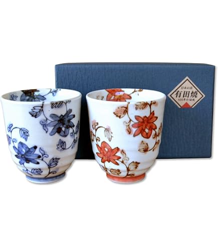 Amazon.co.jp: 有田焼 蓋付き湯呑 ペア（夫婦湯呑）山水画 ※微細な欠け