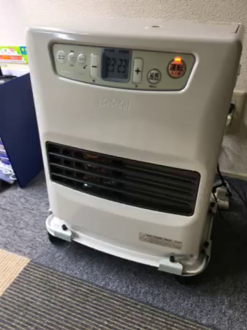 Amazon Co Jp カスタマーレビュー トヨトミ 石油ファンヒーター 木造9畳まで コンクリート12畳まで 日本製 ホワイト Lc 330 W