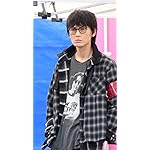 綾野剛 XFVGA(480×854)壁紙 『MIU404』伊吹藍(いぶき あい) 綾野剛 XFVGA(480×854)壁紙 『MIU404』伊吹藍(いぶき あい)