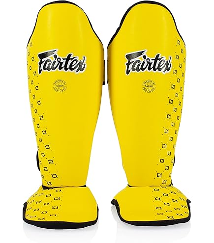 Amazon | Fairtex BPV1 ムエタイ トレーニングベリーパッド