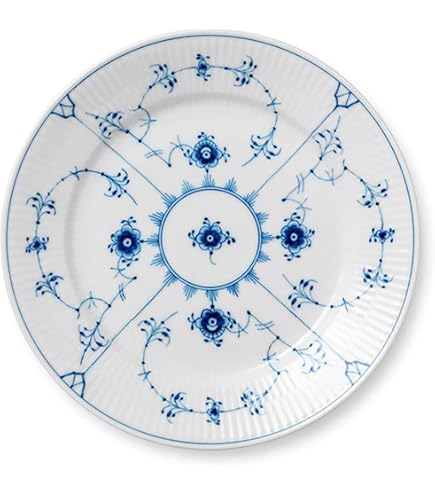 ブルーフルーテッド フルレース クレセントディッシュ 22cm ② Amazon.co.jp: 【正規輸入品】 ロイヤルコペンハーゲン ブルー