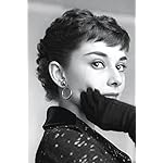 オードリー・ヘプバーン iPhone(640×960)壁紙 トライエックス オードリー・ヘプバーン 2022年 カレンダー オードリー・ヘプバーン iPhone(640×960)壁紙 トライエックス オードリー・ヘプバーン 2022年 カレンダー