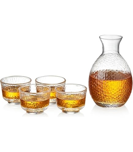 【稀少】ジウジアーロ デザイン 白磁酒器 越後鶴亀 上原酒造 徳利 お猪口 Amazon.co.jp: 稀少 ジウジアーロ デザイン 白磁酒器 越後鶴亀