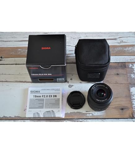 Amazon.co.jp: SIGMA 単焦点レンズ Art 30mm F2.8 DN シルバー