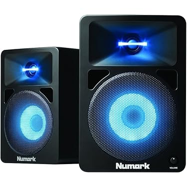 Amazon | Numark アンプ内蔵 DJモニタースピーカー LEDの光がビートで