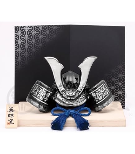九谷焼 3号兜(端午の節句のお祝いに) Amazon.co.jp: 端午の節句のお祝いに! 九谷焼 3号兜 盛 N187-01 〈簡易