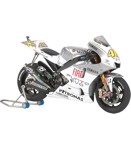 Amazon | タミヤ 1/12 オートバイシリーズ No.115 ヤマハ YZR-M1 50th