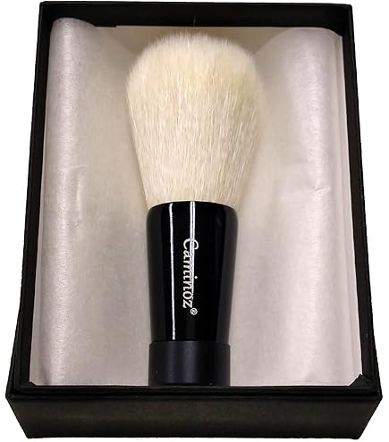 Amazon | 熊野筆 ハート型洗顔ブラシ(中・ブラック軸) KOYUDO