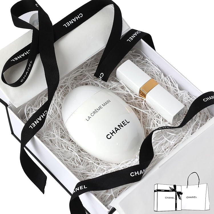 専用CHANEL クリスマスコフレ 2024エッセンシャルケアセット  ホリデー Amazon.co.jp: CHANEL シャネル エッセンシャル ケア セット