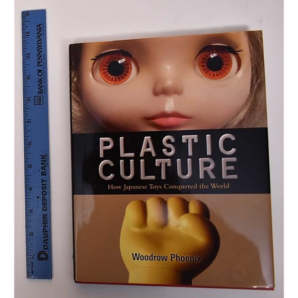Amazon | I Am Plastic: The Designer Toy Explosion | Budnitz