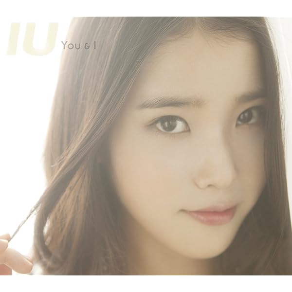 IU SMASH HITS CD+DVD 台湾限定盤 IU 首張完美精選《SMASH HITS》台灣獨占限定盤CD+DVD