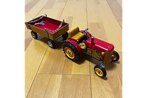 で動くコバップ社のブリキ製トラクターとトレーラーセット