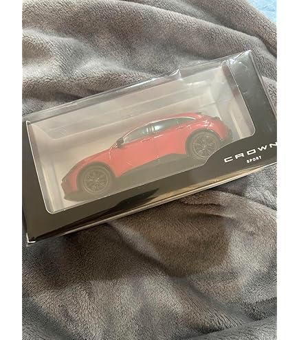 トヨタ　新型クラウンスポーツ　HEV ミニカー　 ブラック×マスタード トヨタ 新型クラウンスポーツ HEV ミニカー ブラック×マスタード