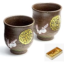 Amazon.co.jp: 伝統本舗 九谷焼 夫婦湯呑 月見うさぎ ペア 金箔