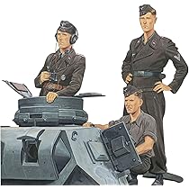 ドラゴン1/6ドイツ国防軍装甲戦闘団指揮官へスラー大佐(黒色戦車搭乗員服版) ドラゴン1/6ドイツ国防軍装甲戦闘団指揮官へスラー大佐(黒色戦車