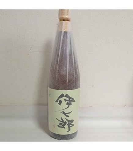 Amazon.co.jp: 陶器入り 720ml 本格芋焼酎 伊七郎(いひちろう) : 食品