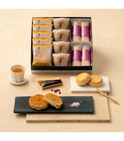 Amazon.co.jp: 【とらや】羊羹・最中詰合せ 3号 (夜の梅 おもかげ 新緑